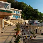 Regina Residence
