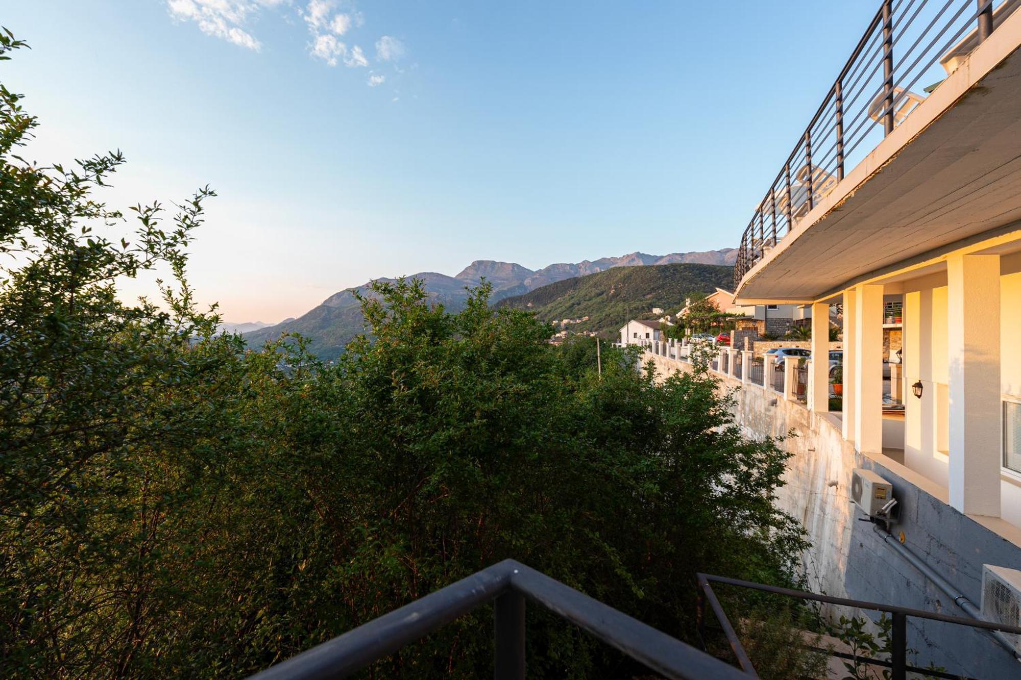 Regina Apartment Budva